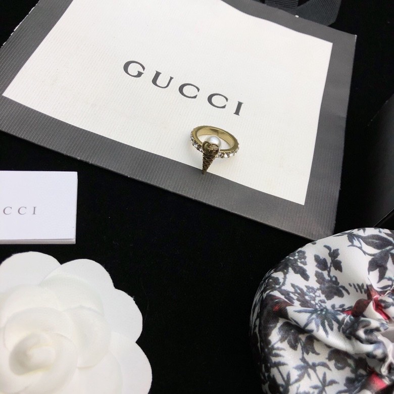 G*u*i rings